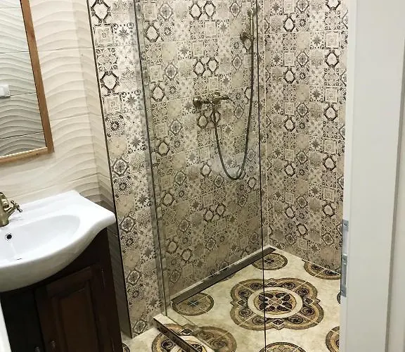 Charming&luxury - Spacious In Old Town Apartment Pressburg